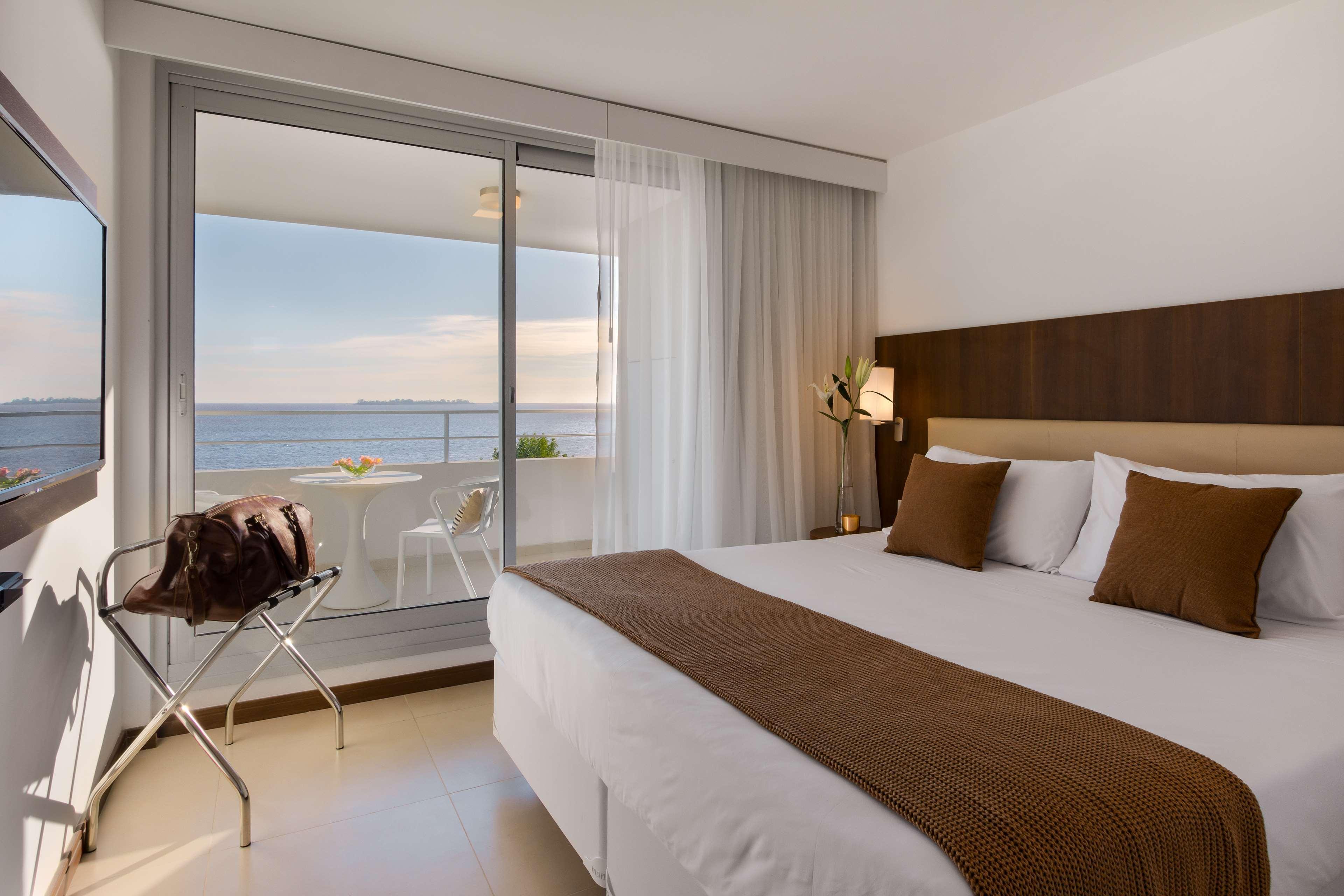 Dazzler by Wyndham Colonia Otel Colonia del Sacramento Dış mekan fotoğraf