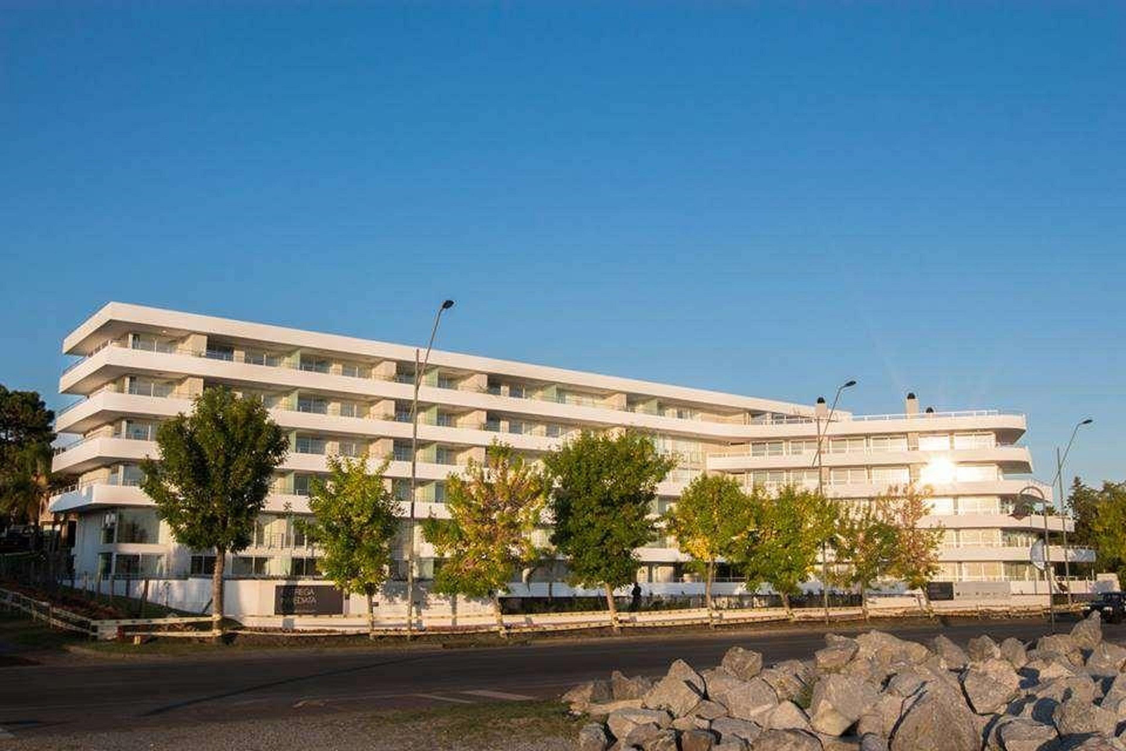Dazzler by Wyndham Colonia Otel Colonia del Sacramento Dış mekan fotoğraf