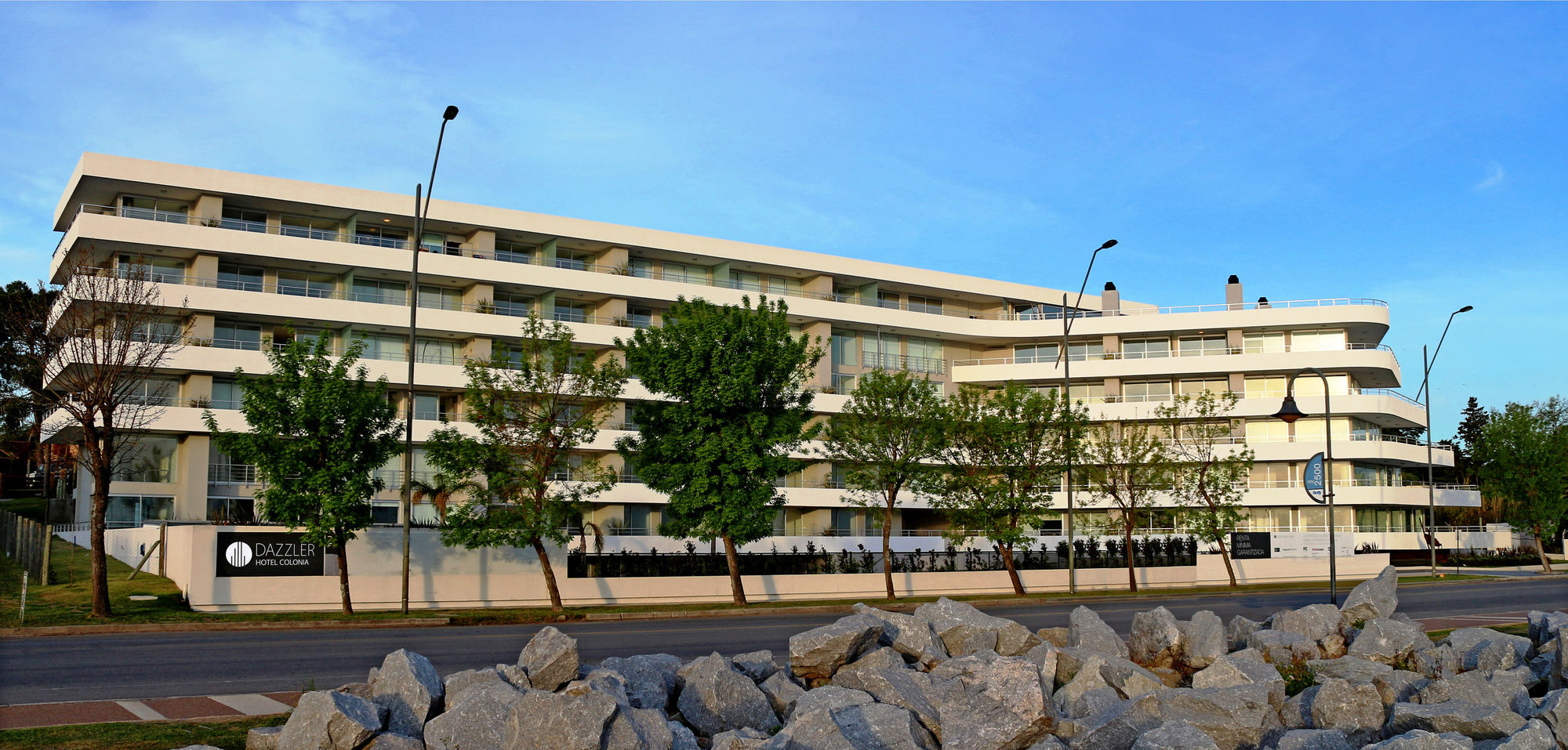 Dazzler by Wyndham Colonia Otel Colonia del Sacramento Dış mekan fotoğraf